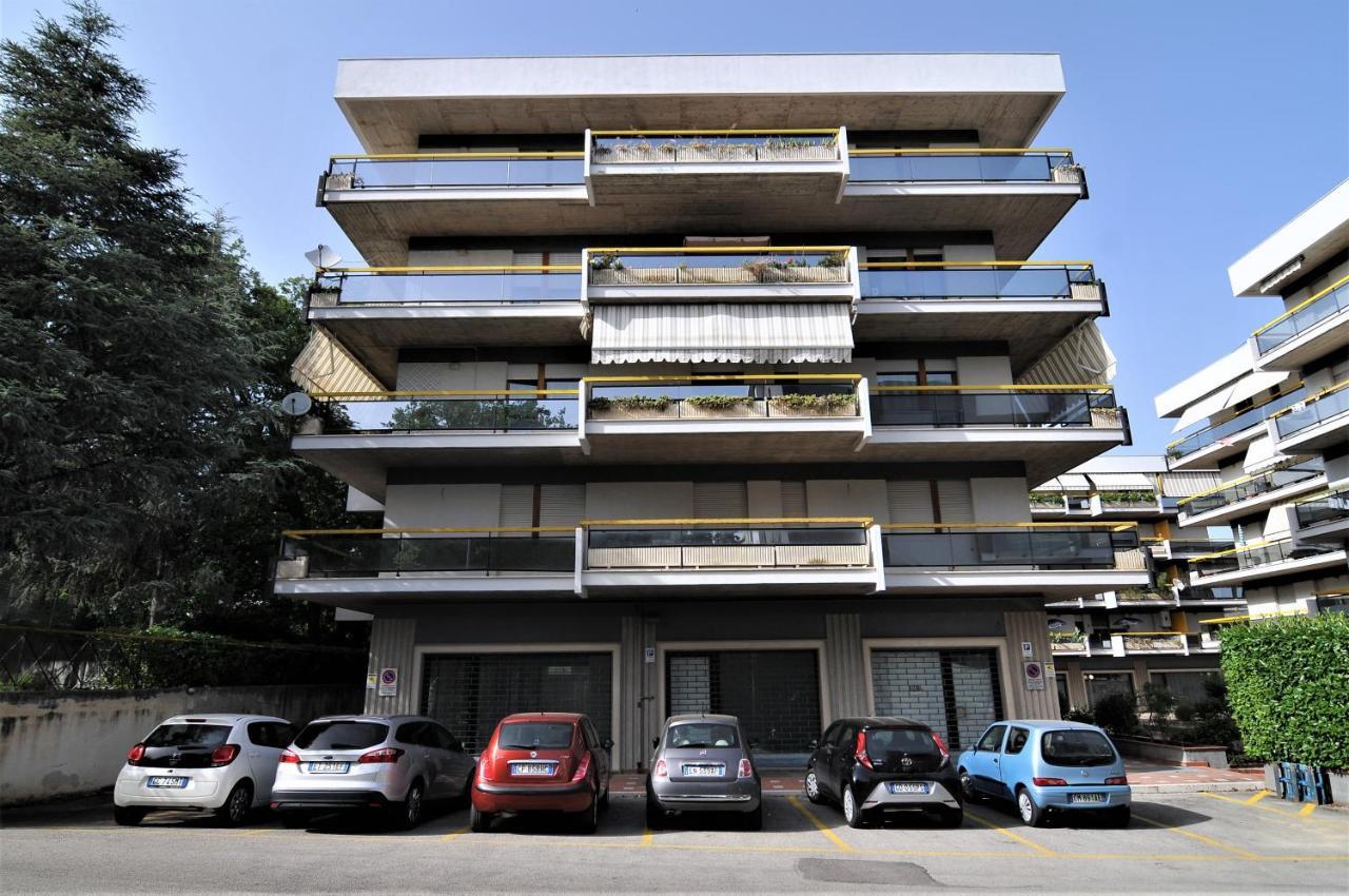 Sole & Querce Apartments- Bike Friendly With Garage Lanciano Buitenkant foto